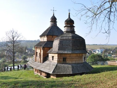 с. Потелич Жовківського р-ну – Св. Духа, 1502; претендент в ЮНЕСКО