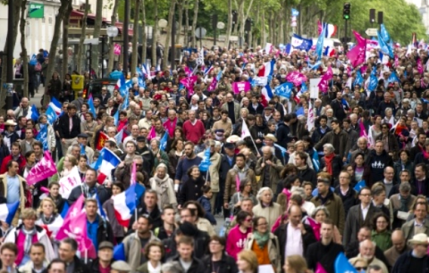 Французи продовжують захищати нормальну сім’ю