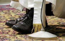 папські черевики