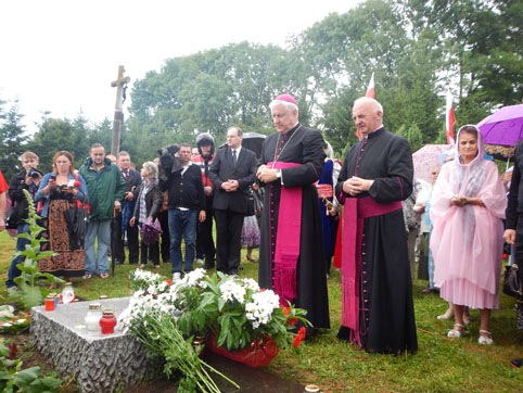 У Павлівці молилися за жертв Волинської трагедії