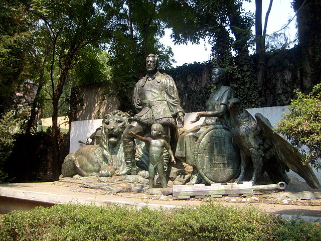 Пам'ятник Кортесу