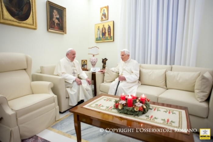 папа франциск і папа бенедикт