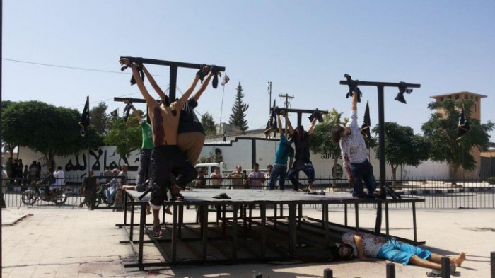 isis-crucifixion-2