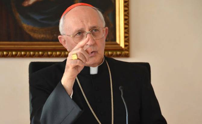 кардинал Фернандо Філоні