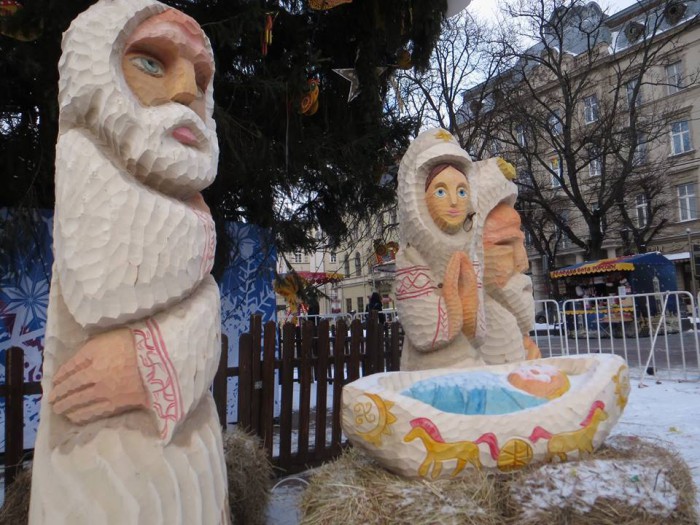 Унікальна дерев’яна шопка на Різдвяному ярмарку