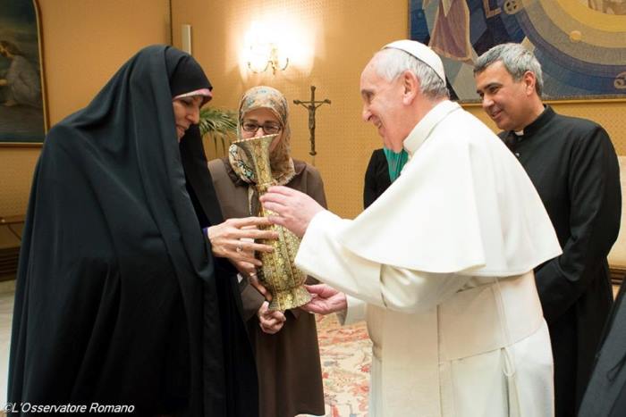 Папа Іран аудієнція