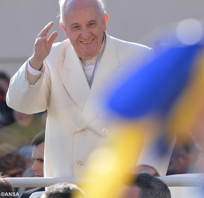 Папа Франциск і український прапор