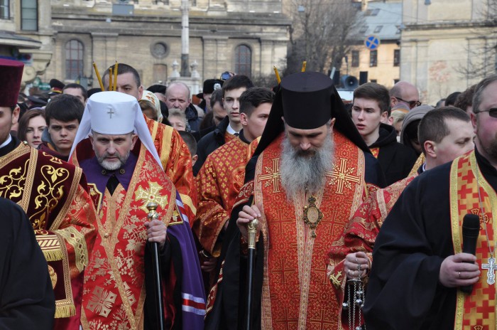 Хресна хода у Львові