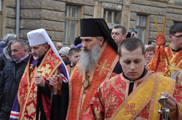 Хресна хода у Львові