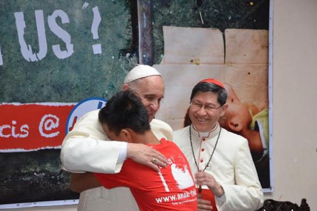 Папа обійми