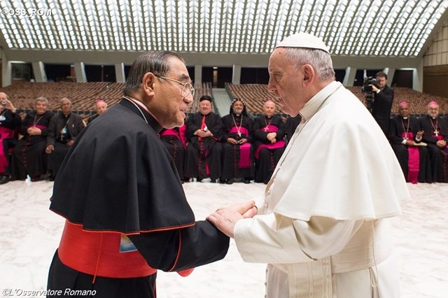 Папа та єпископи