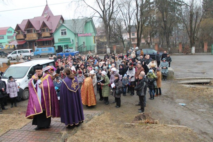 Хресна хода селищем Ясіня (16)