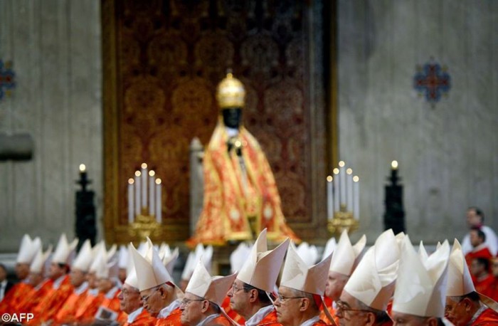 Папа вручив паллії новим митрополитам