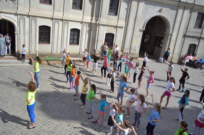 Бердичів: Паломництво дітей, які приступили до Першого Причастя