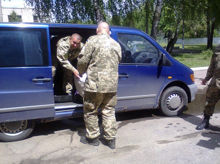 Католики Бердичева продовжують допомагати військовим