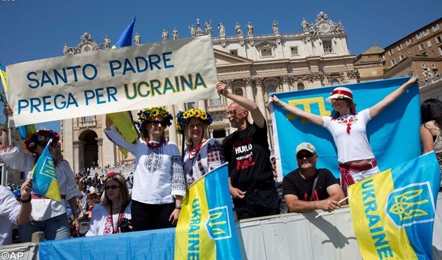 Українці у Ватикані