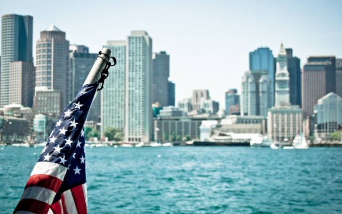 7033075-usa-massachusetts-boston-city-flag-1024x640
