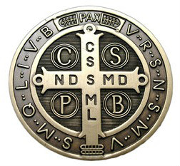 медальйон св. Бенедикта