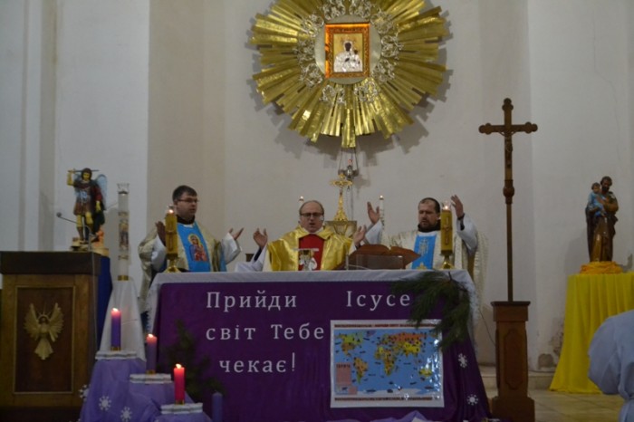 Святі Двері відчинено у санктуарії Божої Матері Чечельницької