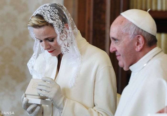 Князь Монако з дружиною у Папи Франциска9