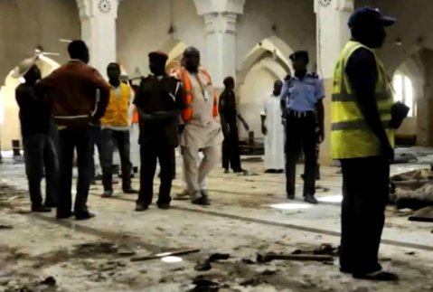 Мечеть після теракту у Камеруні