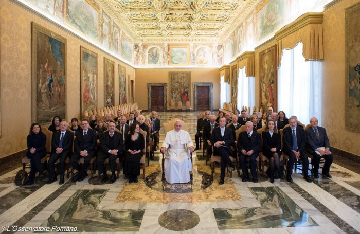 Папа та комітет з біоетики