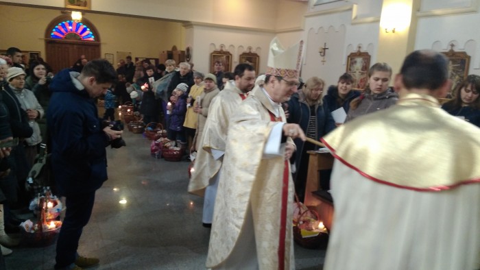 Апостольській Нунцій відсвяткував Пасху з католиками Донецька