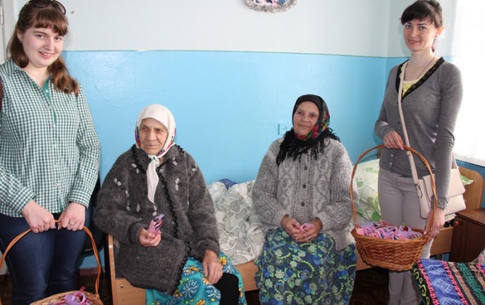 Вінниця: День матері у будинку для літніх людей
