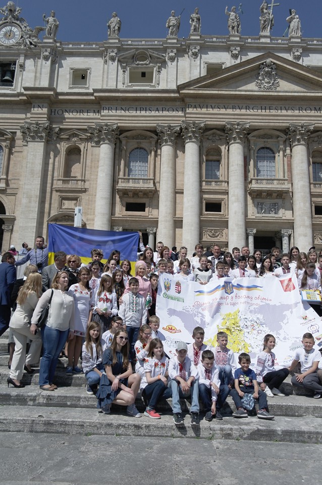 Папа привітав 100 укр. дітей сиріт,з АТО, які подякували Понтифіку за всеєвропейську гуманіт. ініціативу для України4