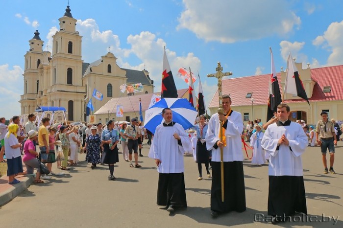 Урочистості в Будславі очолив кардинал Крістоф Шенборн