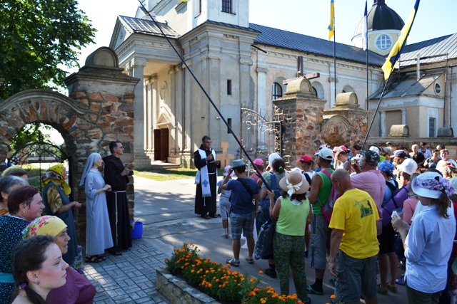 Чечельник: Перше Францисканське паломництво і освячення вівтаря