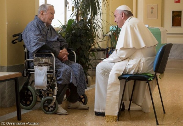 Папа відвідав хворого кардинала