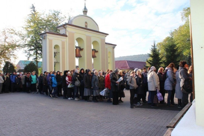 Чернеча родина Воплоченого Слова молилася у Зарваниці за Україну і нові покликання