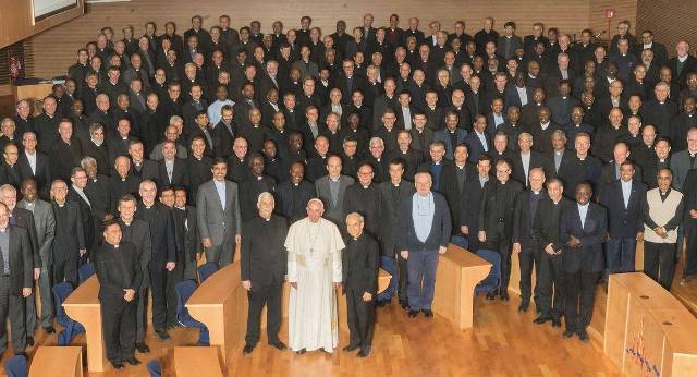 Папа відвідав своїх співбратів-єзуїтів, зібраних на Генеральну Конгрегацію2