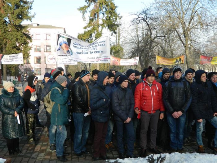 Бурштин: молитовна хода «Збережи життя!»